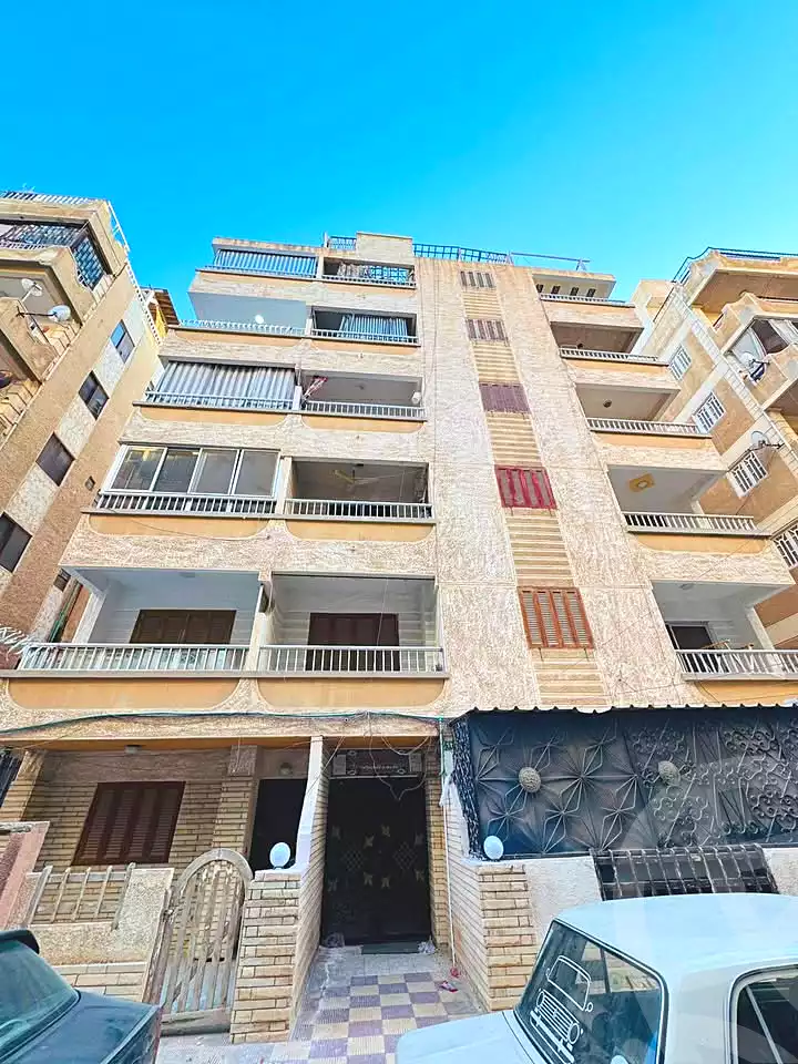 https://aqarmap.com.eg/ar/listing/7088855-for-sale-alexandria-al-agamy-shataa-el-nakheel