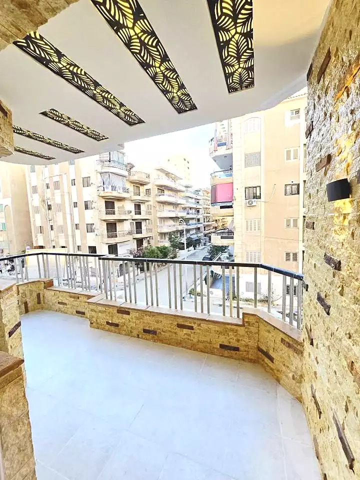 https://aqarmap.com.eg/ar/listing/7089108-for-sale-alexandria-al-agamy-shataa-el-nakheel