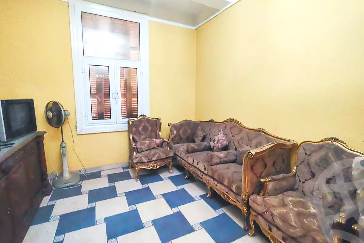 https://aqarmap.com.eg/en/listing/7089610-for-sale-alexandria-ibrahimia-abou-quer-st