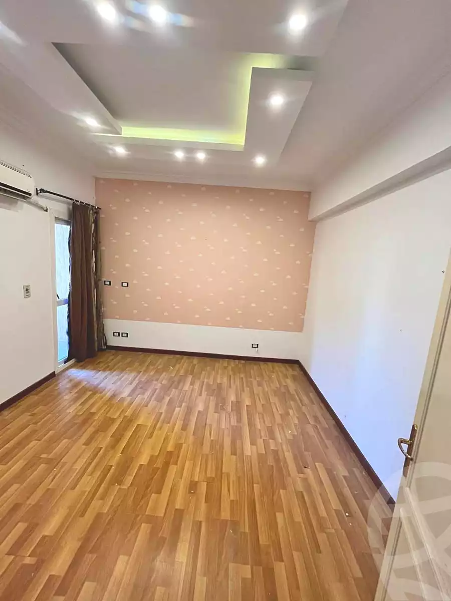 https://aqarmap.com.eg/en/listing/7089806-for-rent-cairo-new-cairo-lrhb-city-mtdd-lrhb-phase-9
