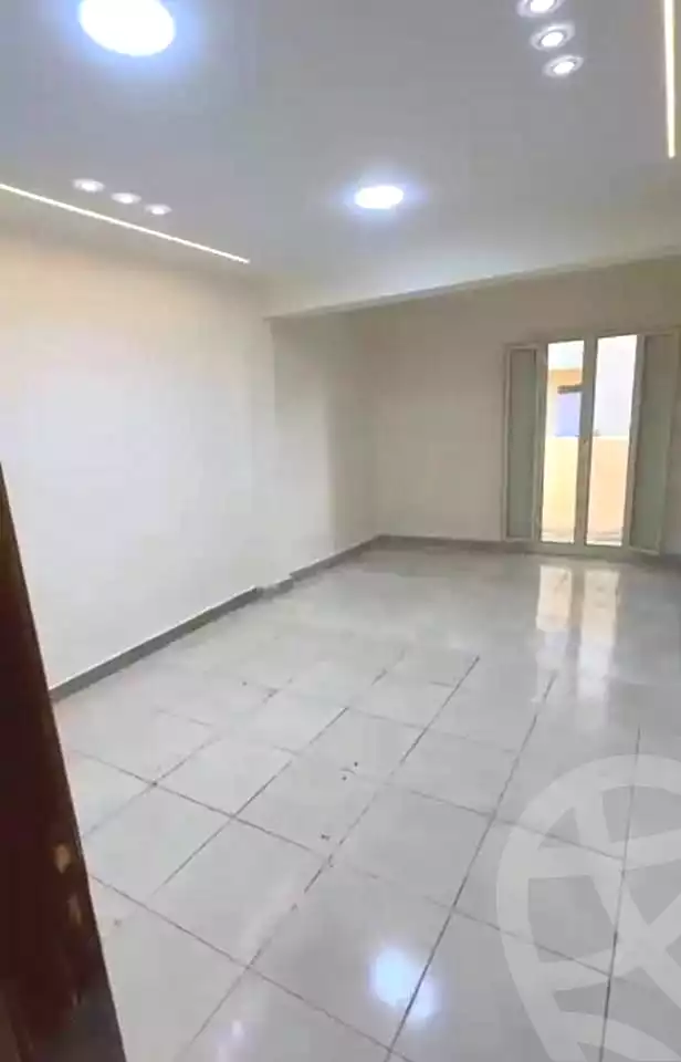 https://aqarmap.com.eg/ar/listing/7089877-for-sale-alexandria-el-asafra-shr-45