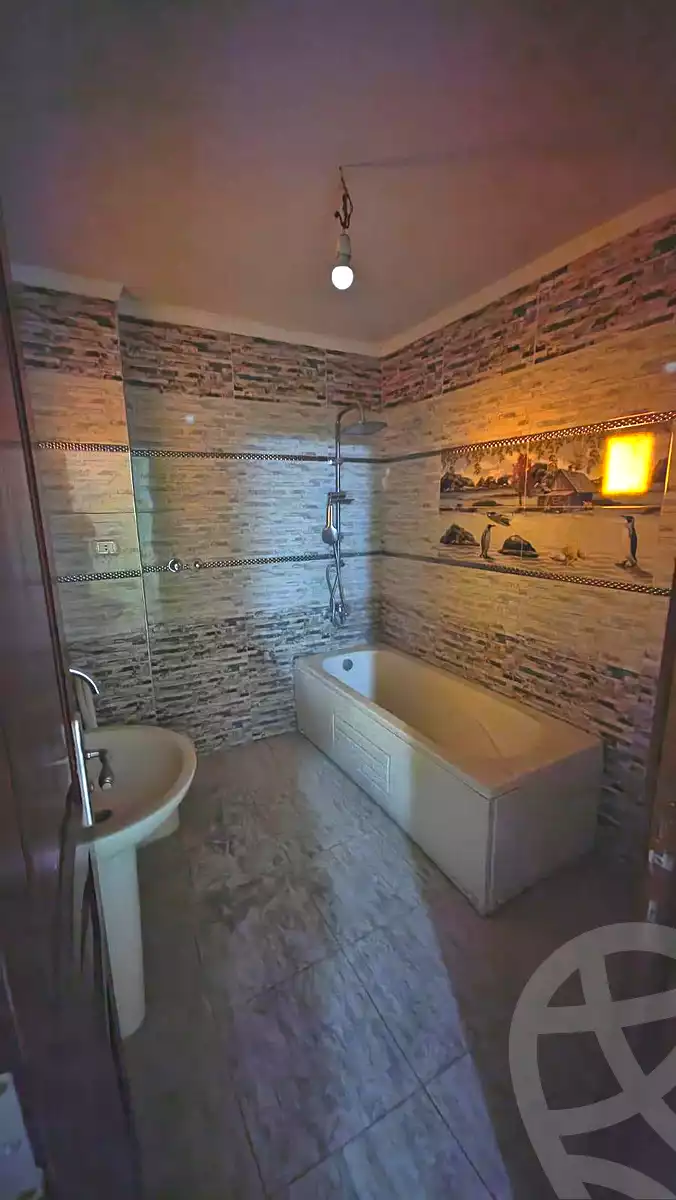 https://aqarmap.com.eg/ar/listing/7089924-for-rent-cairo-helwan-helwan-el-sharkeya-thabit-basha-st