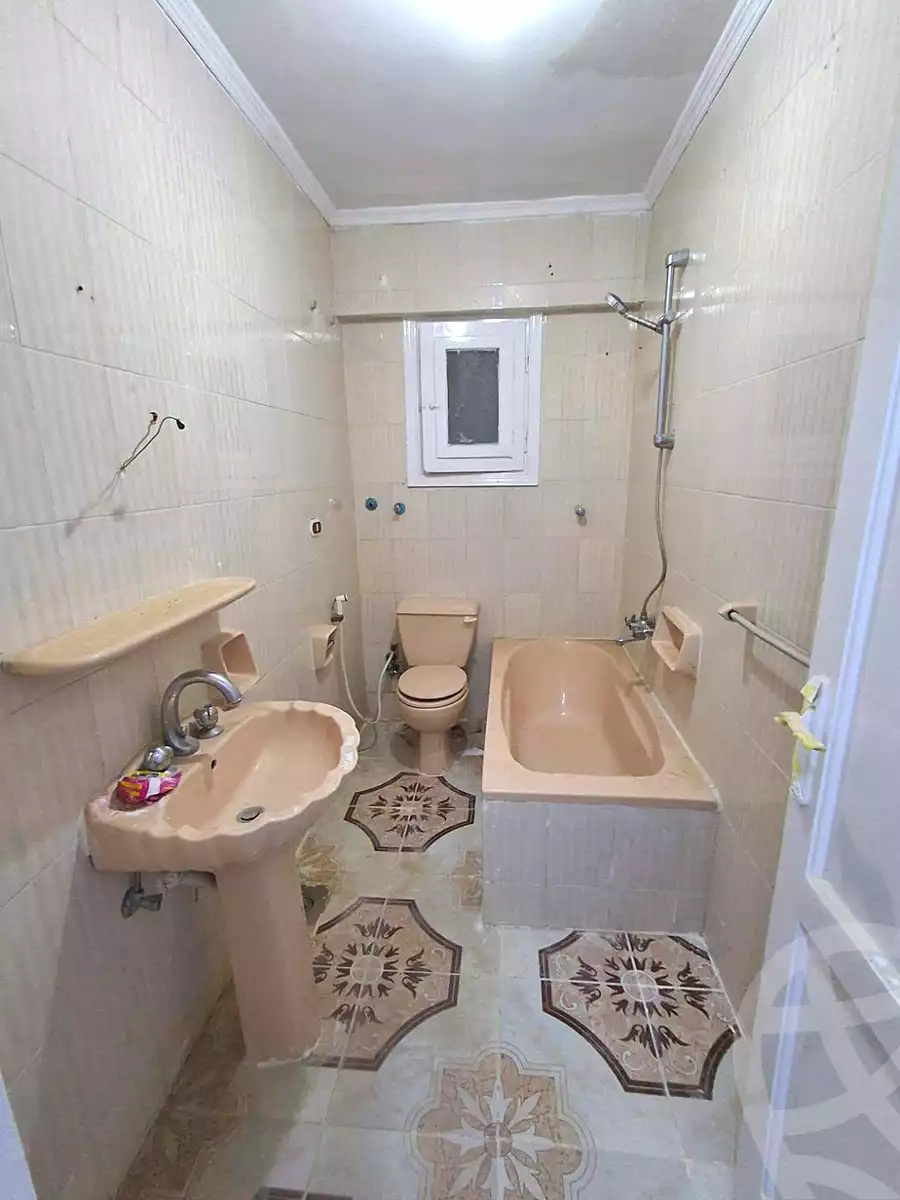 https://aqarmap.com.eg/ar/listing/7090826-for-sale-alexandria-al-agamy-shataa-el-nakheel