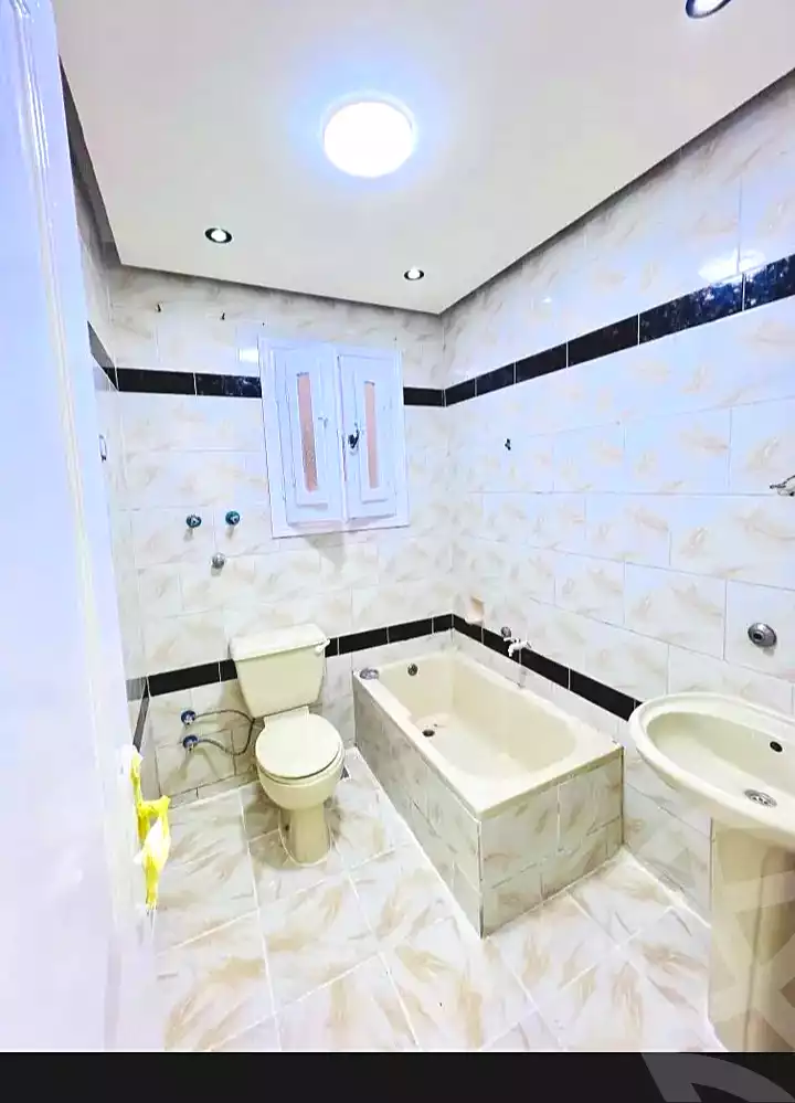 https://aqarmap.com.eg/ar/listing/7091692-for-sale-alexandria-al-agamy-shataa-el-nakheel