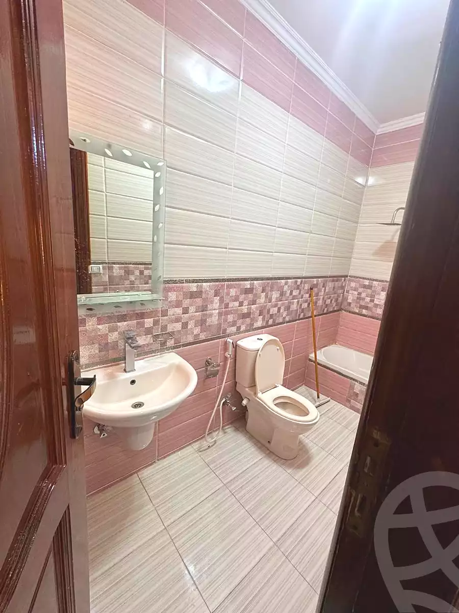 https://aqarmap.com.eg/ar/listing/7091720-for-sale-cairo-new-cairo-el-banafsg-el-banafsag-omarat-al-gabri-st