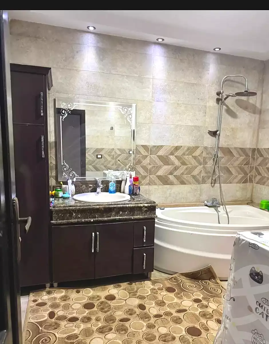 https://aqarmap.com.eg/ar/listing/7092214-for-sale-alexandria-al-agamy-lbytsh-bianchiii
