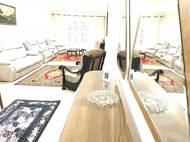 https://aqarmap.com.eg/ar/listing/7092262-for-rent-alexandria-miami