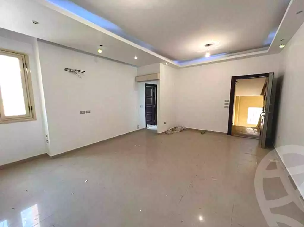 https://aqarmap.com.eg/ar/listing/7092945-for-sale-cairo-new-cairo-south-investors-zizinia-st
