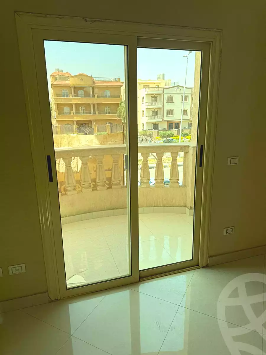 https://aqarmap.com.eg/ar/listing/7092949-for-sale-cairo-new-cairo-el-ahyaa-third-neighborhood-street-1