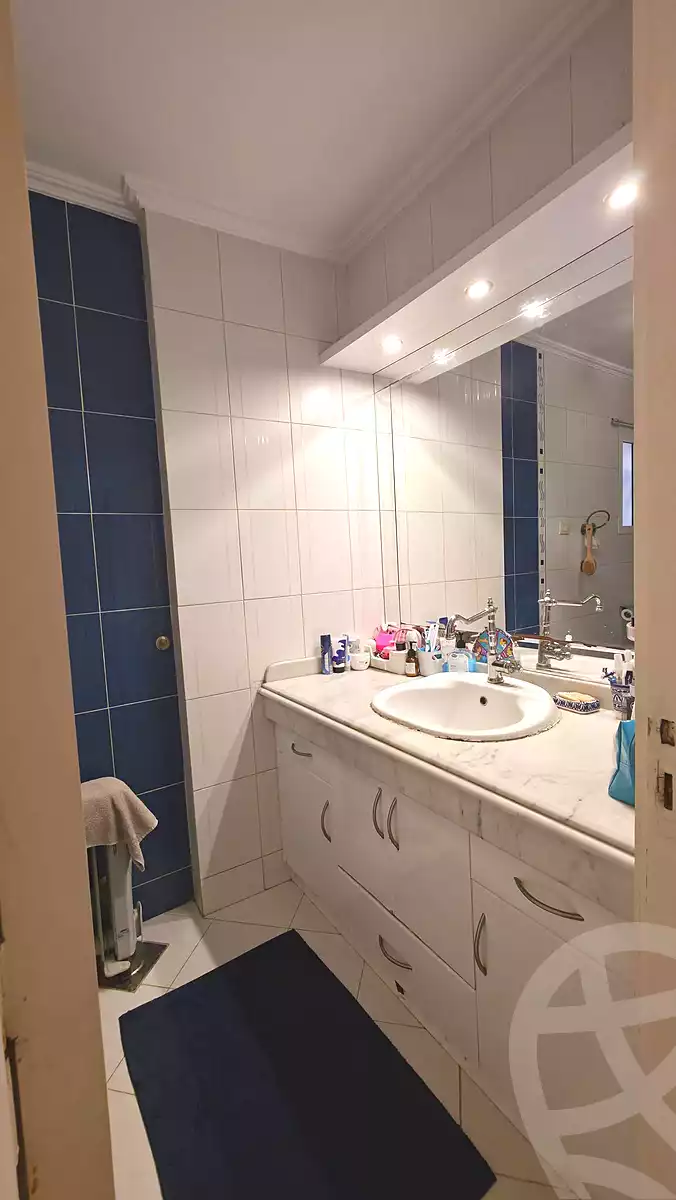 https://aqarmap.com.eg/en/listing/7093276-for-sale-alexandria-ganaklis