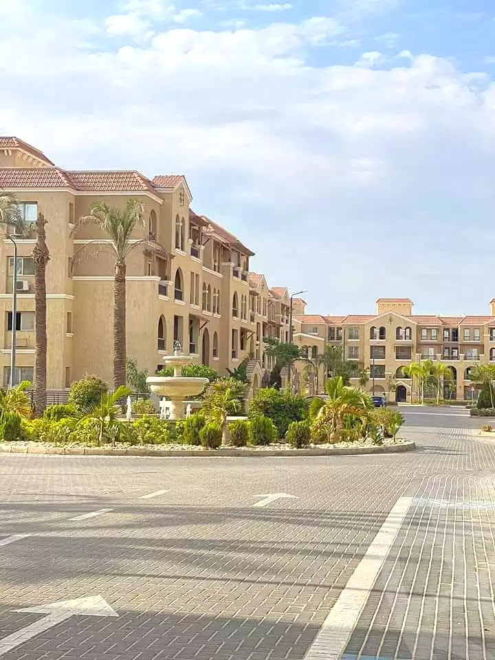 https://aqarmap.com.eg/ar/listing/7093084-for-sale-cairo-el-shorouk-compounds-maadi-view