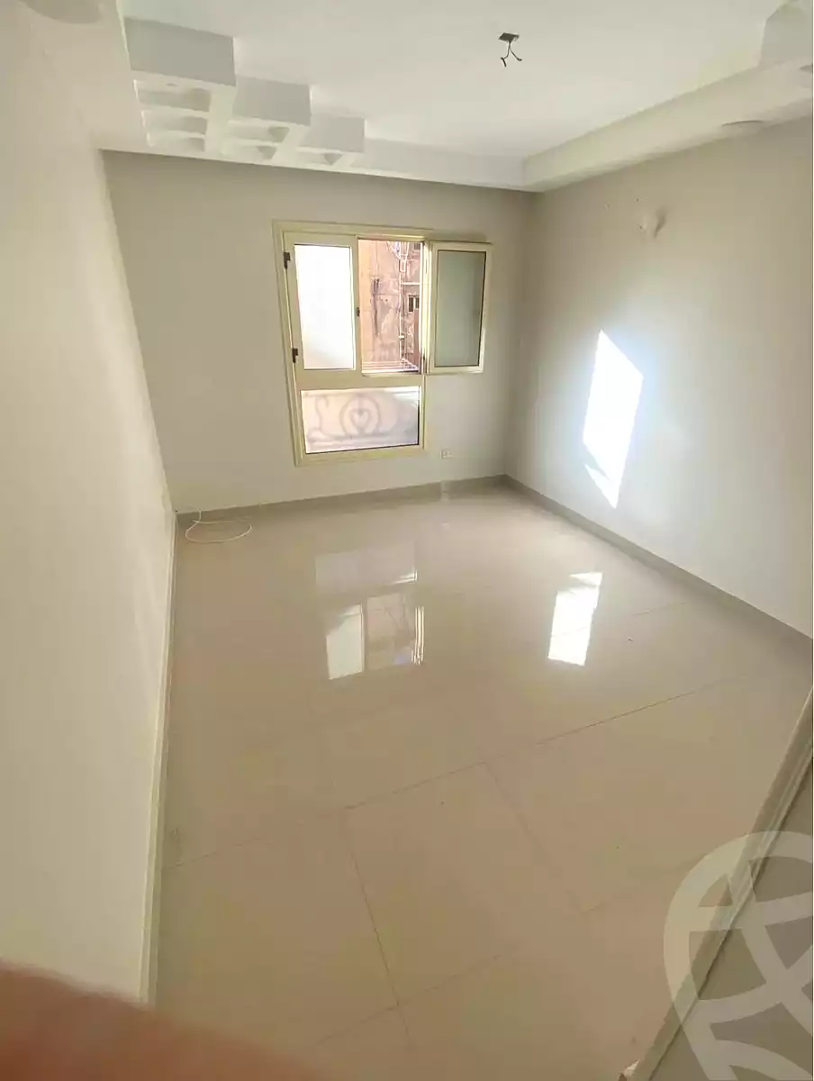 https://aqarmap.com.eg/en/listing/7093544-for-sale-alexandria-zezenia-ibrahim-el-attar-st