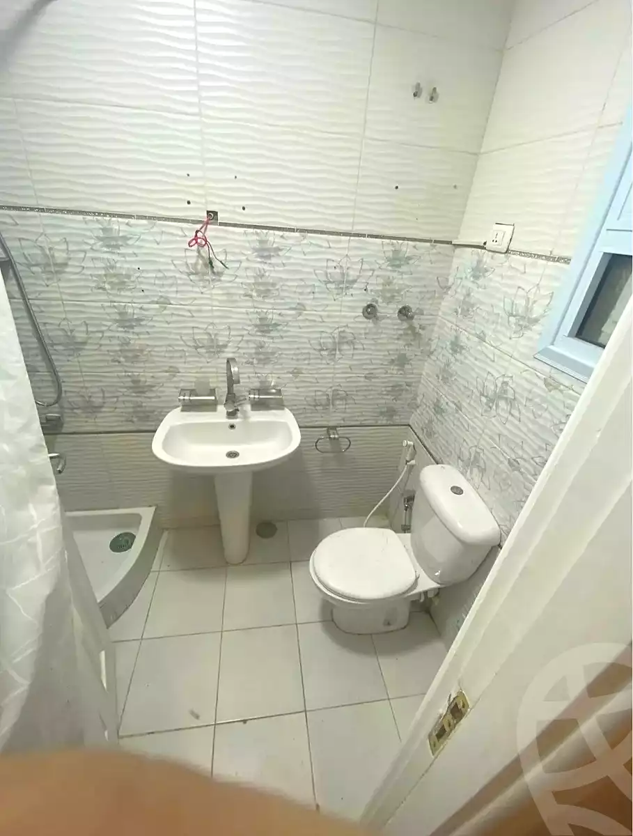 https://aqarmap.com.eg/en/listing/7093544-for-sale-alexandria-zezenia-ibrahim-el-attar-st