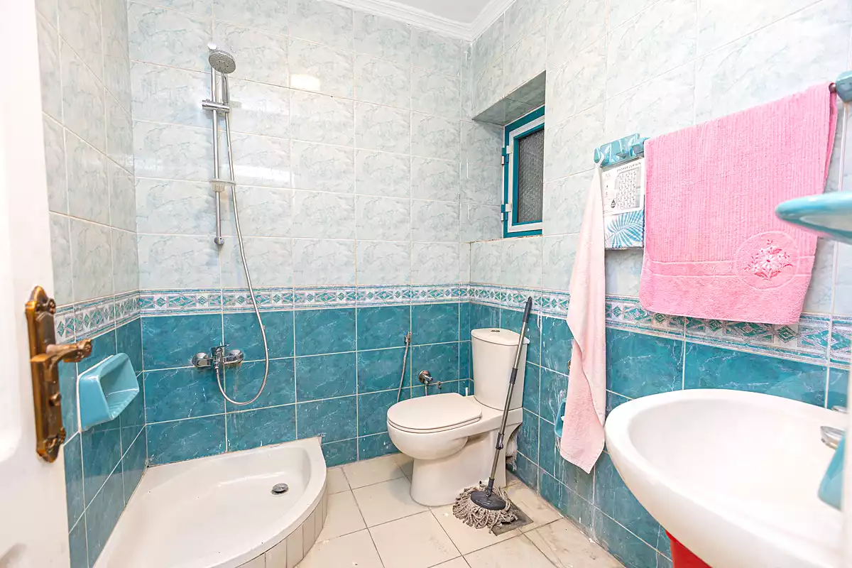 https://aqarmap.com.eg/ar/listing/7093600-for-rent-alexandria-mostafa-kamel-area