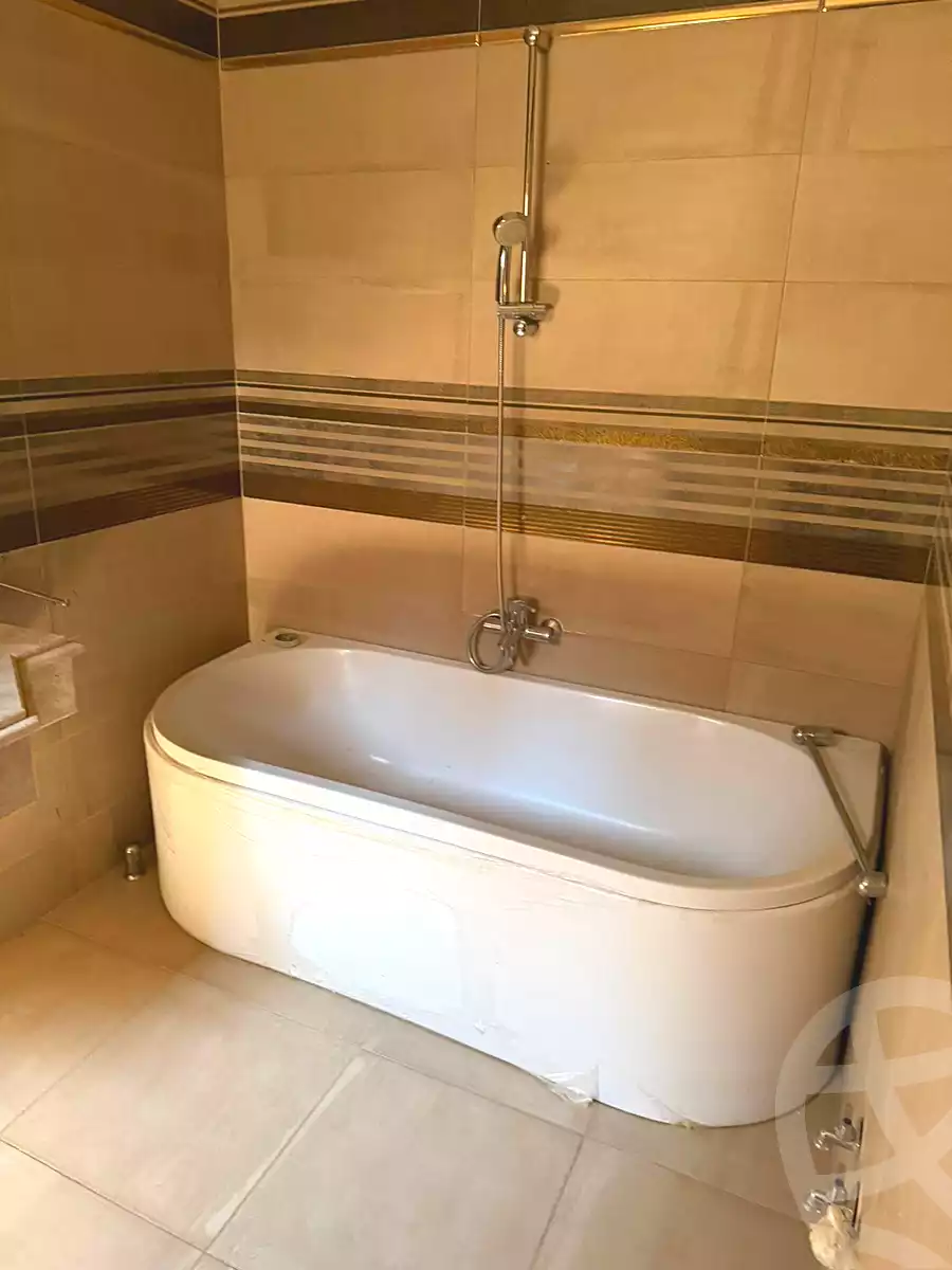 https://aqarmap.com.eg/ar/listing/7093641-for-sale-cairo-new-cairo-el-banafsg-el-banafsag-omarat-al-gabri-st