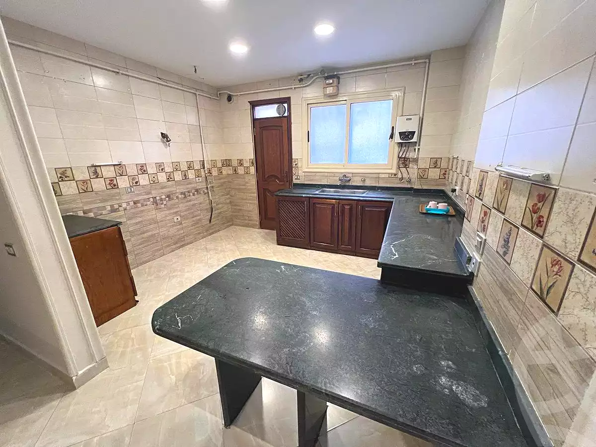 https://aqarmap.com.eg/ar/listing/7093660-for-sale-cairo-new-cairo-el-narges-el-narges-2-pilot-halawany-st