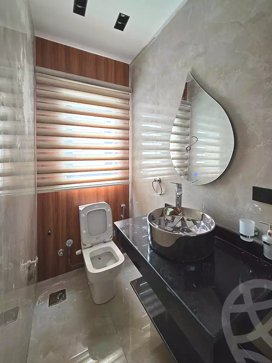 https://aqarmap.com.eg/en/listing/7093663-for-rent-cairo-new-cairo-compounds-lakeview-residence