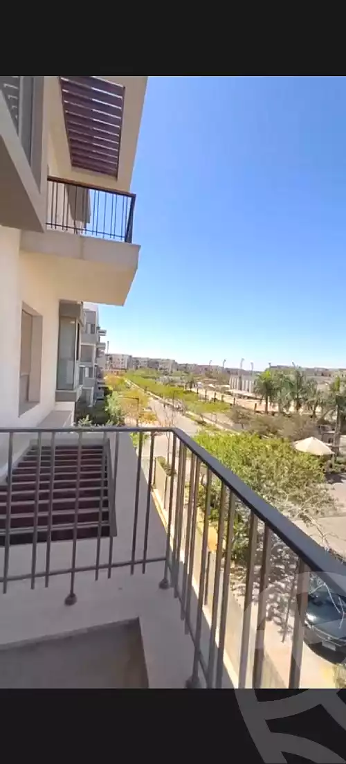 https://aqarmap.com.eg/ar/listing/7091767-for-sale-cairo-new-cairo-compounds-eastown-eastown-parks