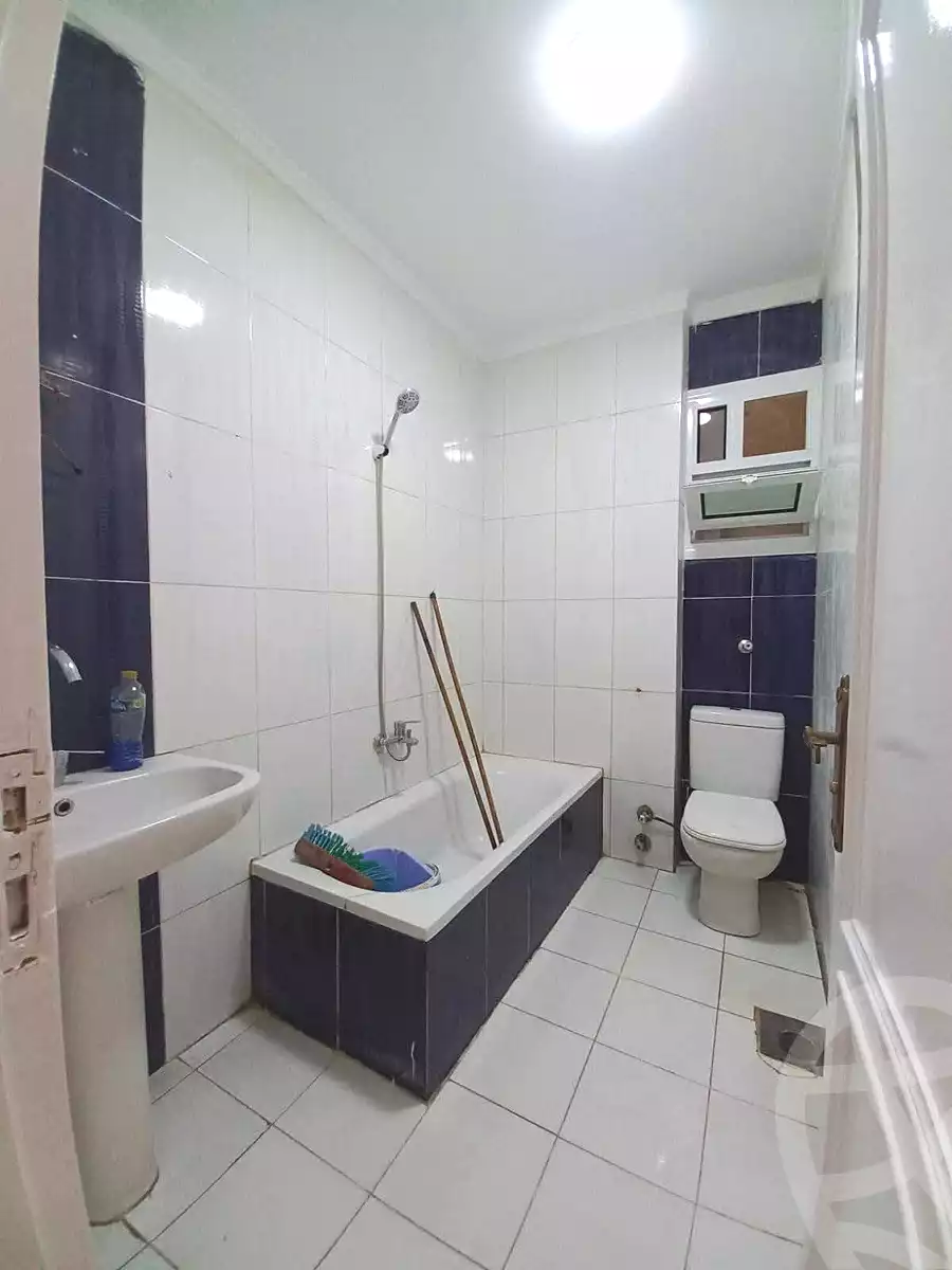 https://aqarmap.com.eg/ar/listing/7094471-for-sale-alexandria-el-asafra-shr-45