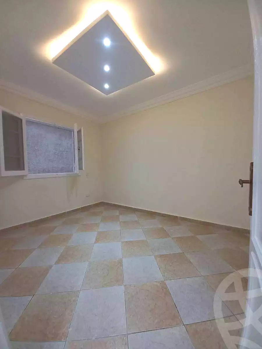 https://aqarmap.com.eg/ar/listing/7094471-for-sale-alexandria-el-asafra-shr-45
