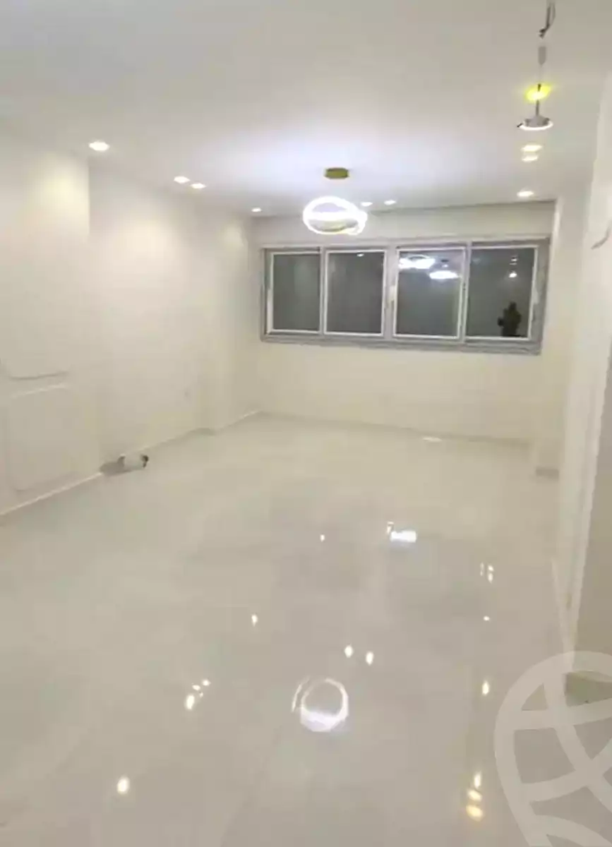 https://aqarmap.com.eg/ar/listing/7096059-for-sale-alexandria-al-agamy-lbytsh-bianchiii
