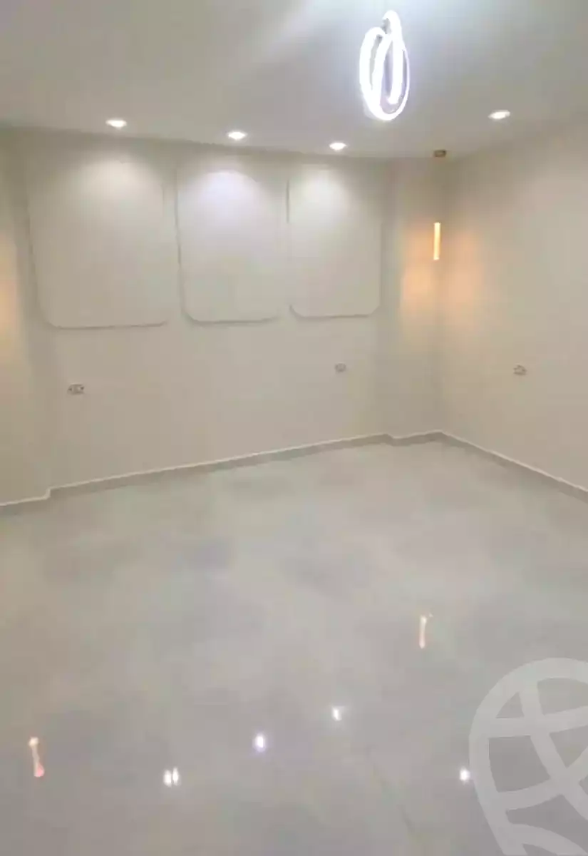 https://aqarmap.com.eg/ar/listing/7096059-for-sale-alexandria-al-agamy-lbytsh-bianchiii