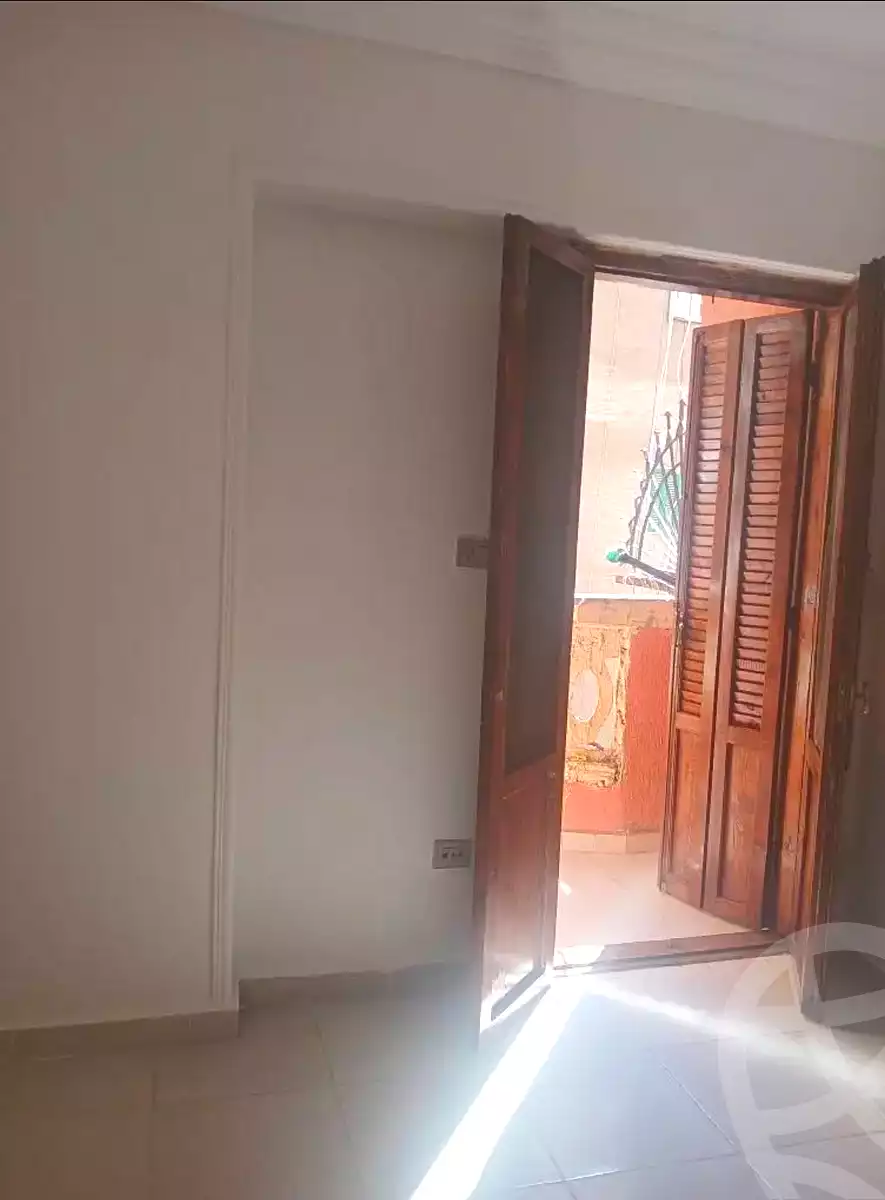 https://aqarmap.com.eg/ar/listing/7096123-for-sale-alexandria-sydy-bshr-sydy-bshr-bhry-shr-mhmd-njyb