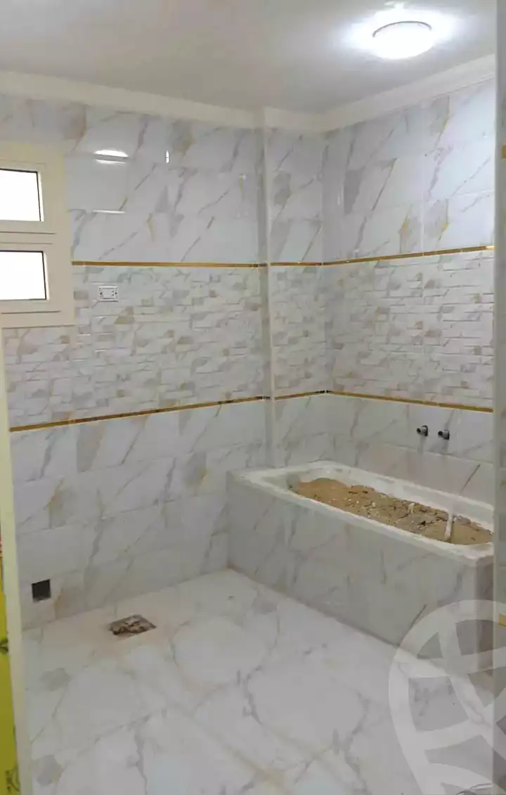 https://aqarmap.com.eg/en/listing/7096271-for-sale-alexandria-al-agamy-el-hanouvel-el-salam-st