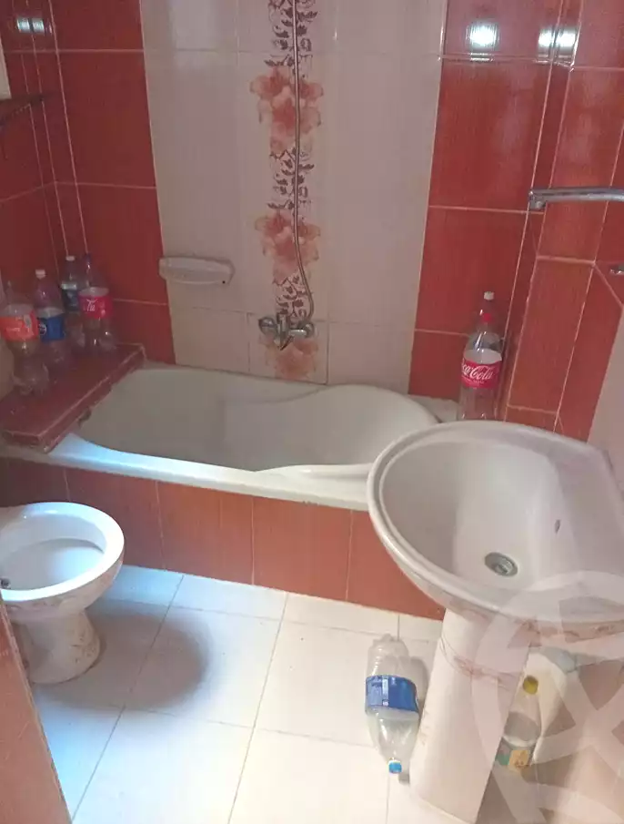 https://aqarmap.com.eg/en/listing/7096385-for-sale-alexandria-alhadara-new-el-hadra-mohammed-abd-el-aleem-st