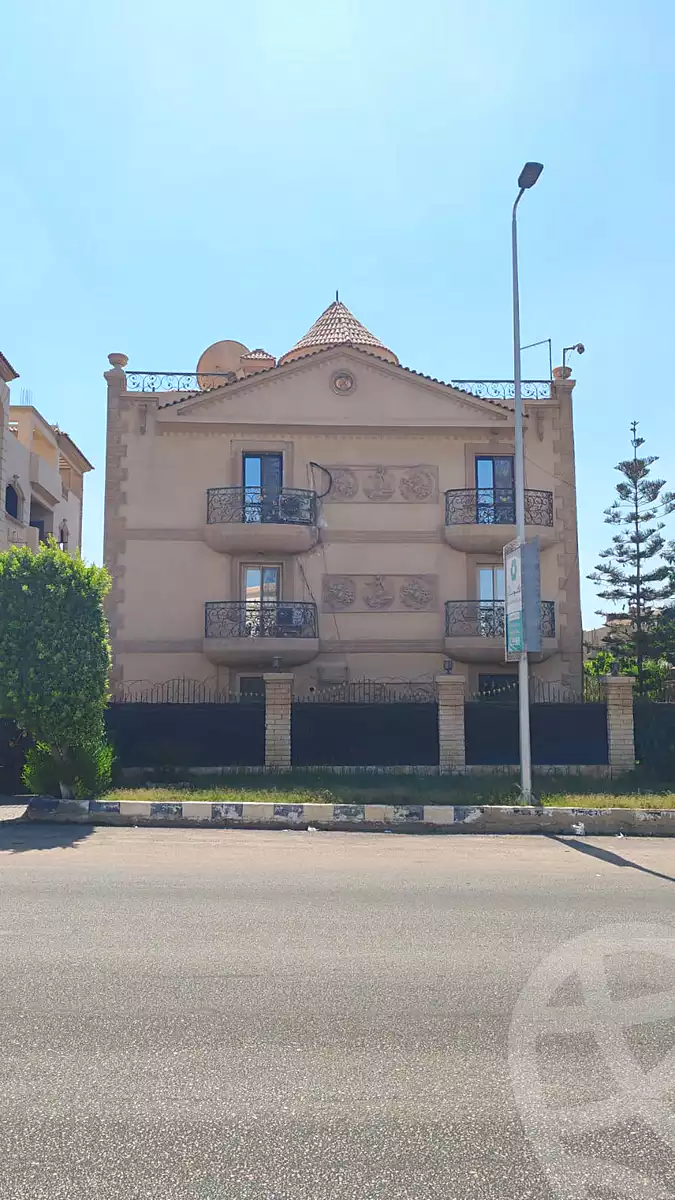 https://aqarmap.com.eg/ar/listing/7096509-for-sale-cairo-new-cairo-el-ahyaa-first-neighborhood-omar-ibn-abd-el-aziz-st
