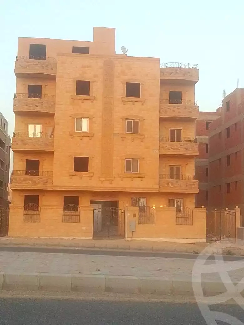 https://aqarmap.com.eg/ar/listing/7096585-for-sale-cairo-al-oubour-el-hay-el-taseaa-qout-el-qulob-st