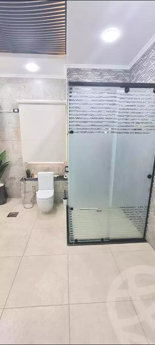 https://aqarmap.com.eg/en/listing/7096873-for-rent-cairo-new-cairo-compounds-hyde-park