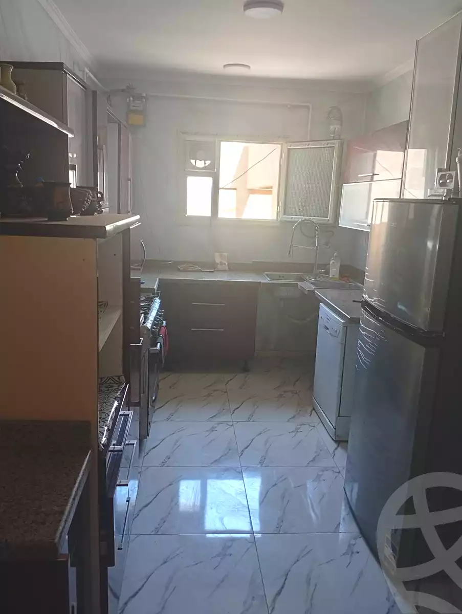 https://aqarmap.com.eg/ar/listing/7097038-for-sale-cairo-new-cairo-ganob-el-akadamiya-south-academy-a-zaid-ebn-haretha-st