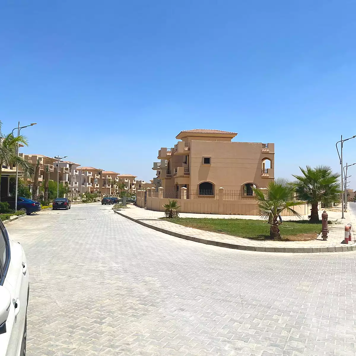 https://aqarmap.com.eg/ar/listing/7097197-for-sale-cairo-6th-of-october-compounds-dream-land-flower-resort