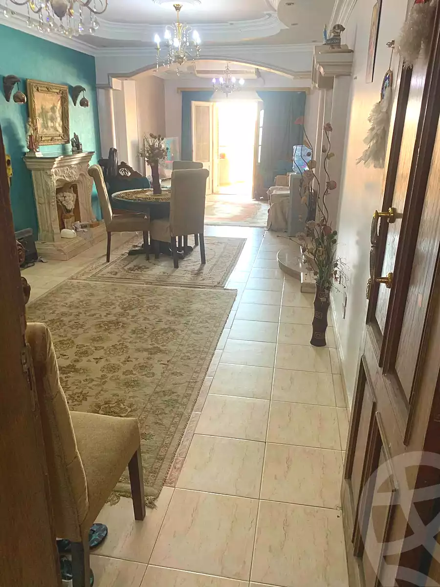 https://aqarmap.com.eg/ar/listing/7097261-for-sale-cairo-helwan-ahmed-enci-st