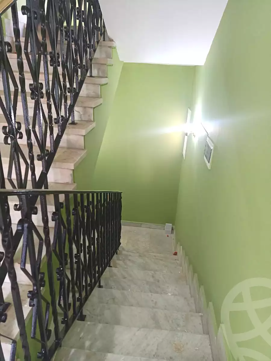https://aqarmap.com.eg/ar/listing/7097115-for-sale-cairo-6th-of-october-compounds-mena-garden-city