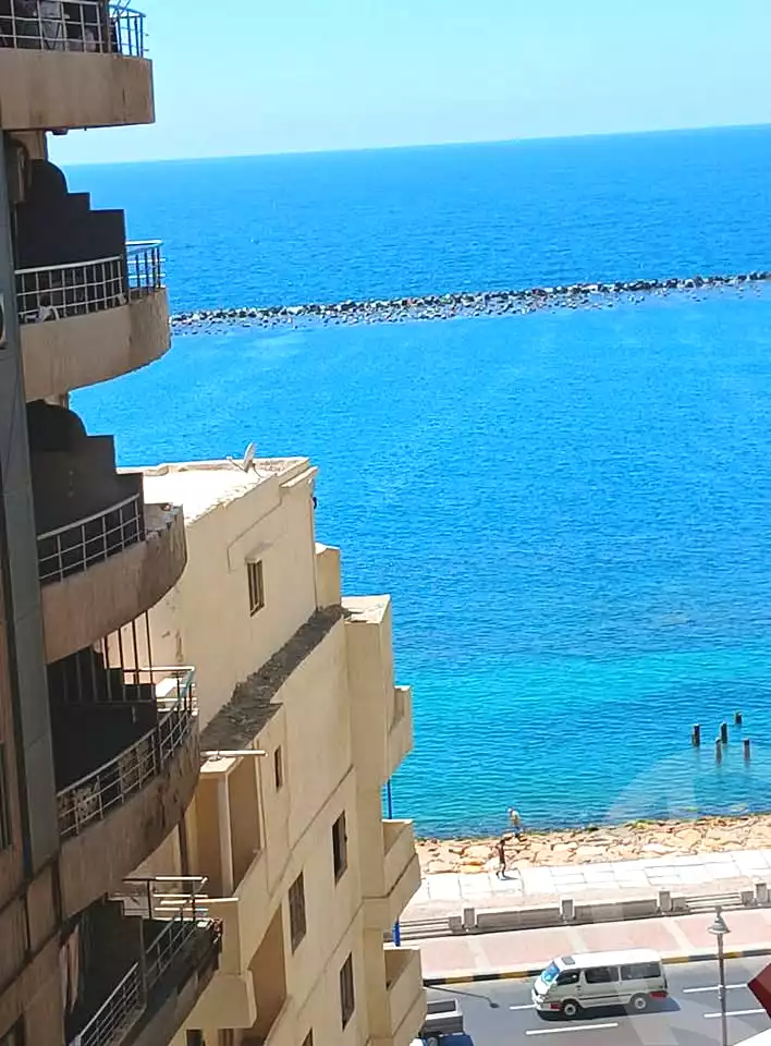 https://aqarmap.com.eg/ar/listing/7097419-for-sale-alexandria-sydy-bshr-sydy-bshr-bhry