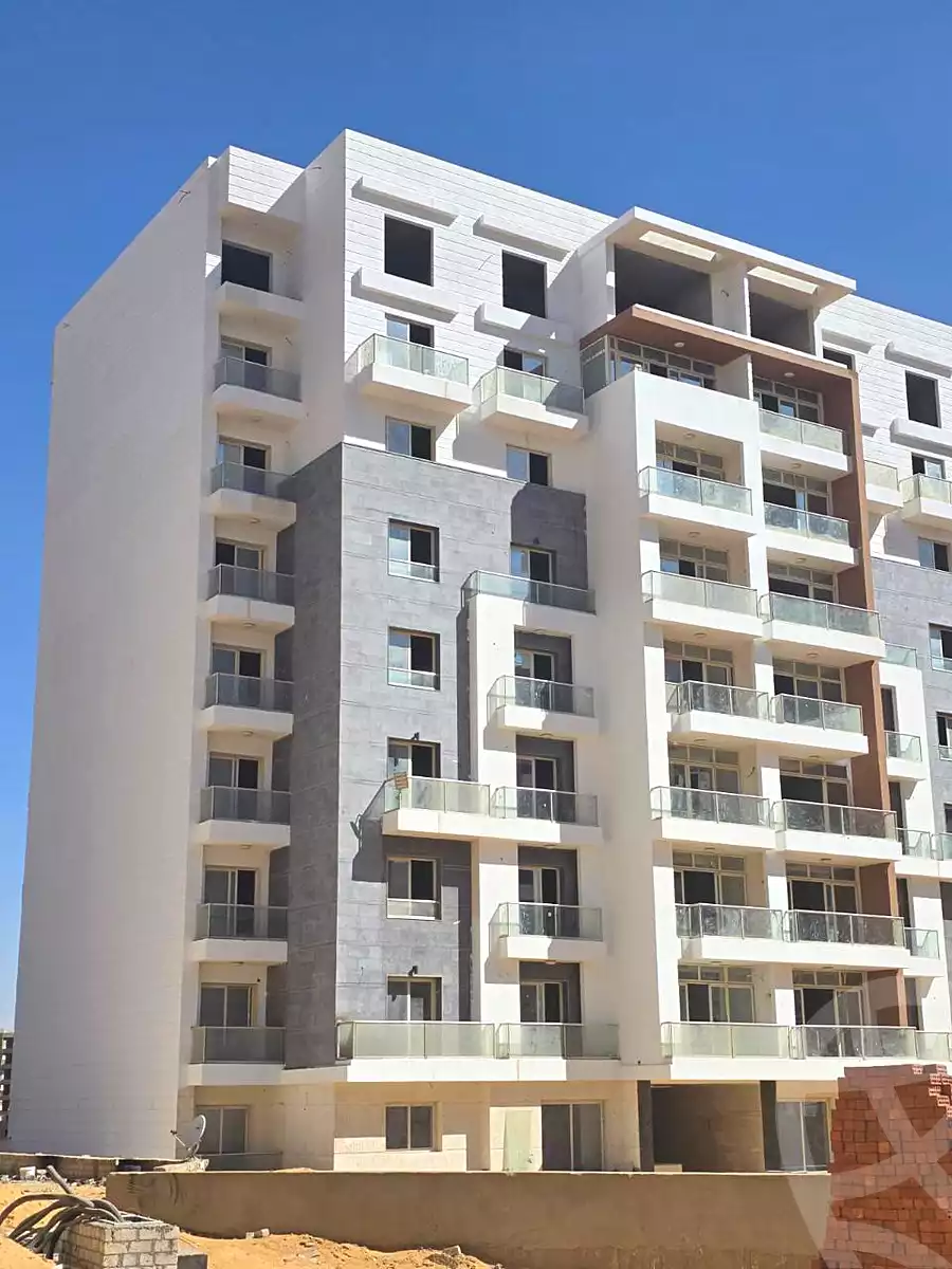 https://aqarmap.com.eg/en/listing/7097426-for-sale-cairo-new-administrative-capital-r7-oia