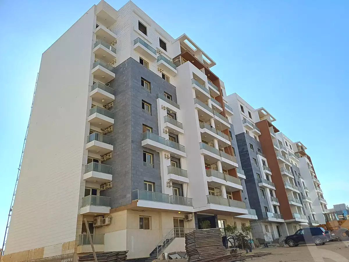 https://aqarmap.com.eg/en/listing/7097449-for-sale-cairo-new-administrative-capital-r7-oia