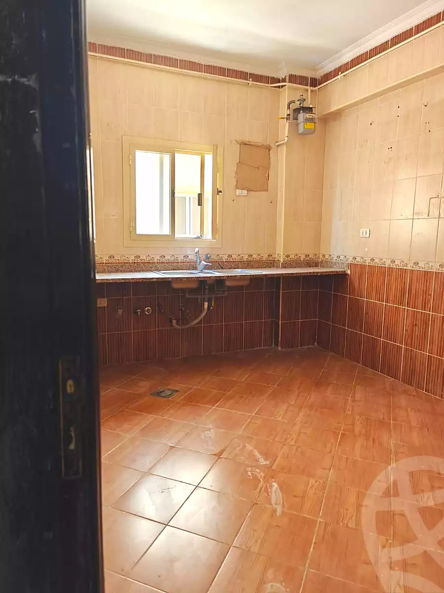 https://aqarmap.com.eg/ar/listing/7097617-for-rent-cairo-new-cairo-ganob-el-akadamiya-south-academy-b-medhat-el-kholy-st