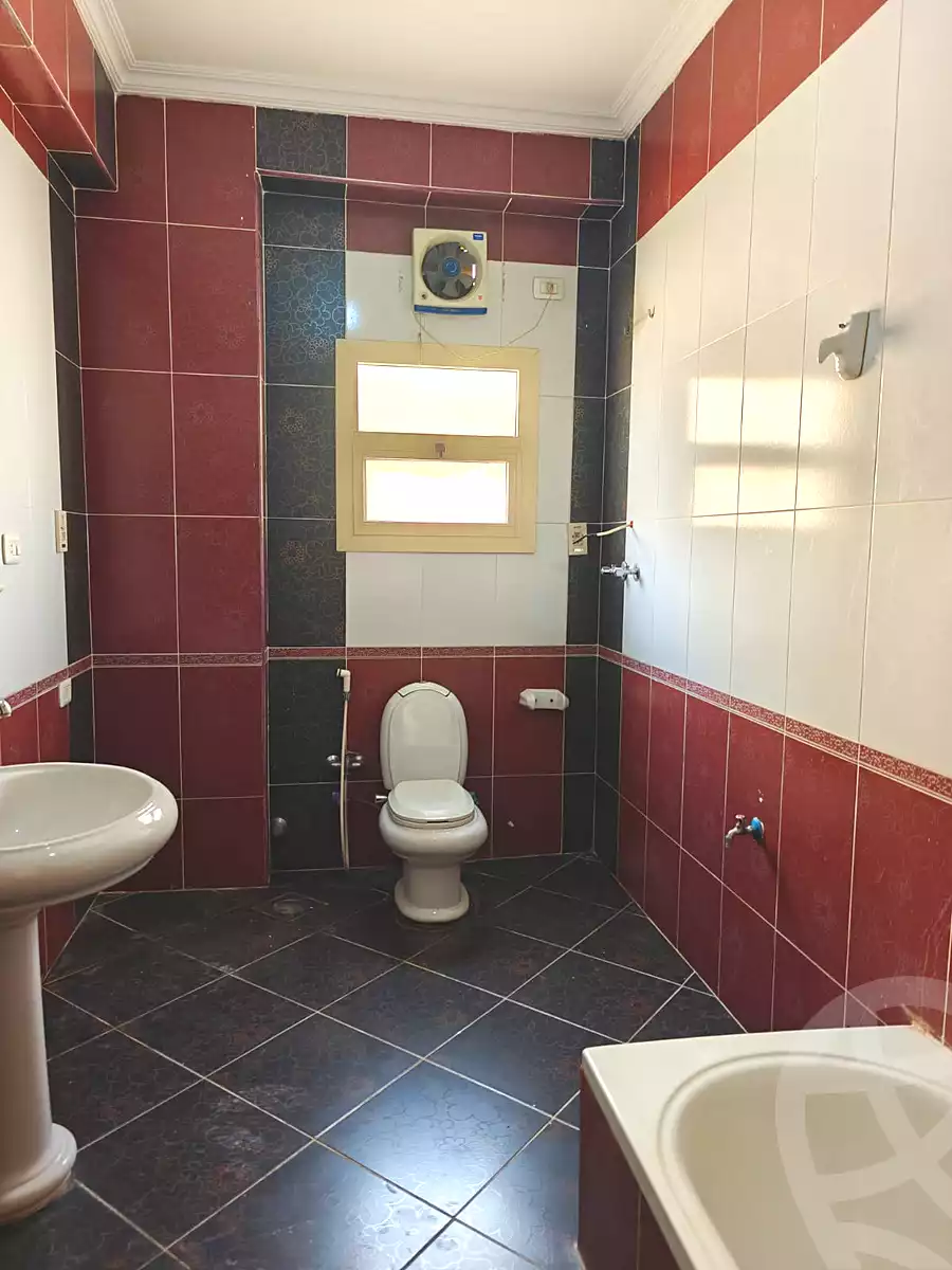 https://aqarmap.com.eg/ar/listing/7097617-for-rent-cairo-new-cairo-ganob-el-akadamiya-south-academy-b-medhat-el-kholy-st