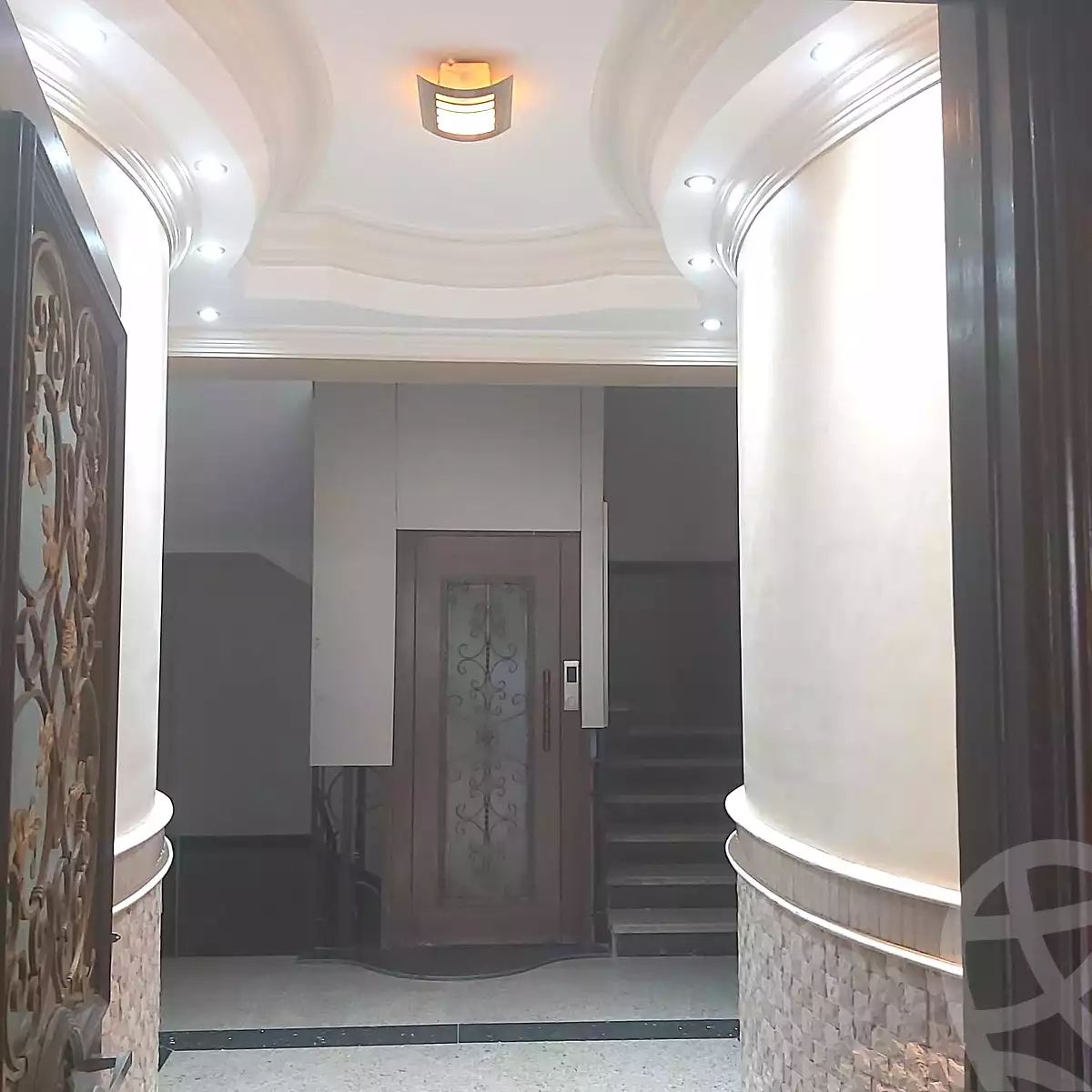 https://aqarmap.com.eg/ar/listing/7097699-for-sale-cairo-new-cairo-el-ahyaa-first-neighborhood-street-1