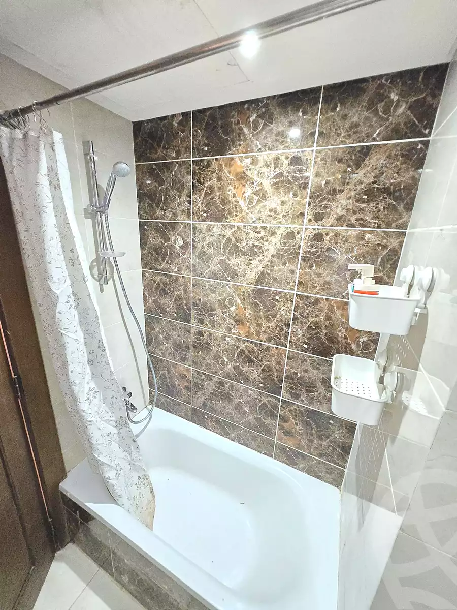 https://aqarmap.com.eg/en/listing/7097879-for-sale-cairo-new-cairo-compounds-porto-new-cairo-compound-amer-group