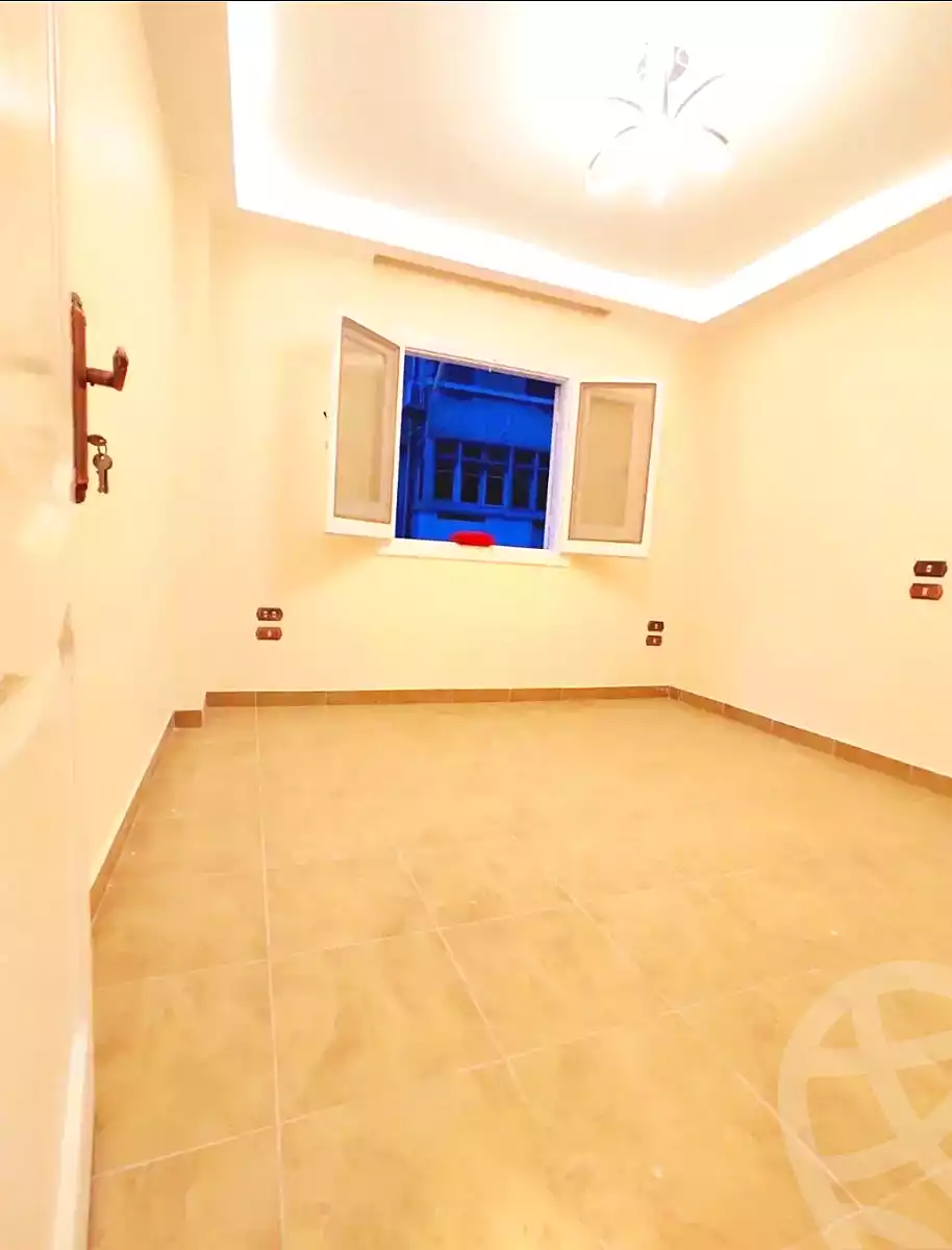https://aqarmap.com.eg/ar/listing/7098180-for-sale-alexandria-sydy-bshr-sydy-bshr-bhry-khalil-hamada-st