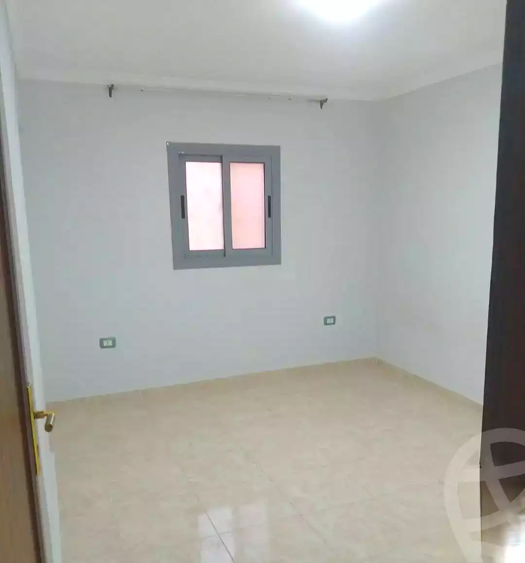 https://aqarmap.com.eg/ar/listing/7098194-for-sale-alexandria-al-agamy-lbytsh-al-kaada-st