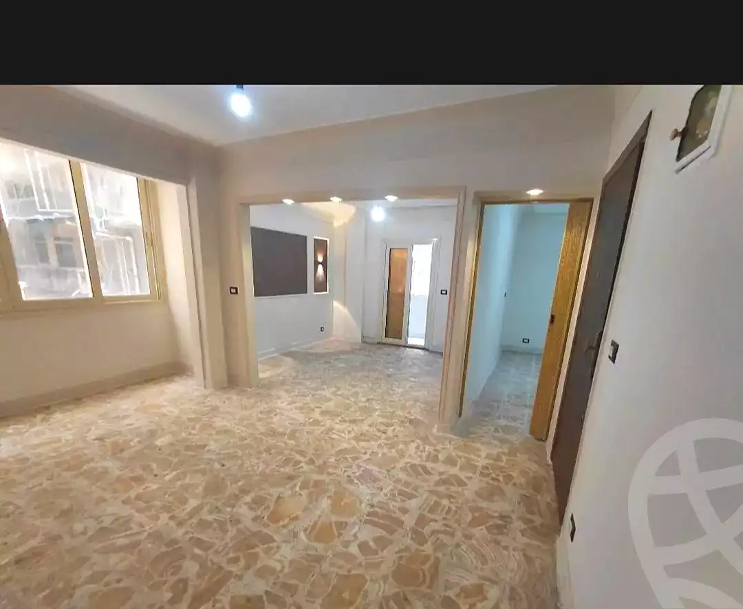 https://aqarmap.com.eg/ar/listing/7098431-for-sale-alexandria-sydy-bshr-sydy-bshr-bhry-shr-khld-bn-lwlyd