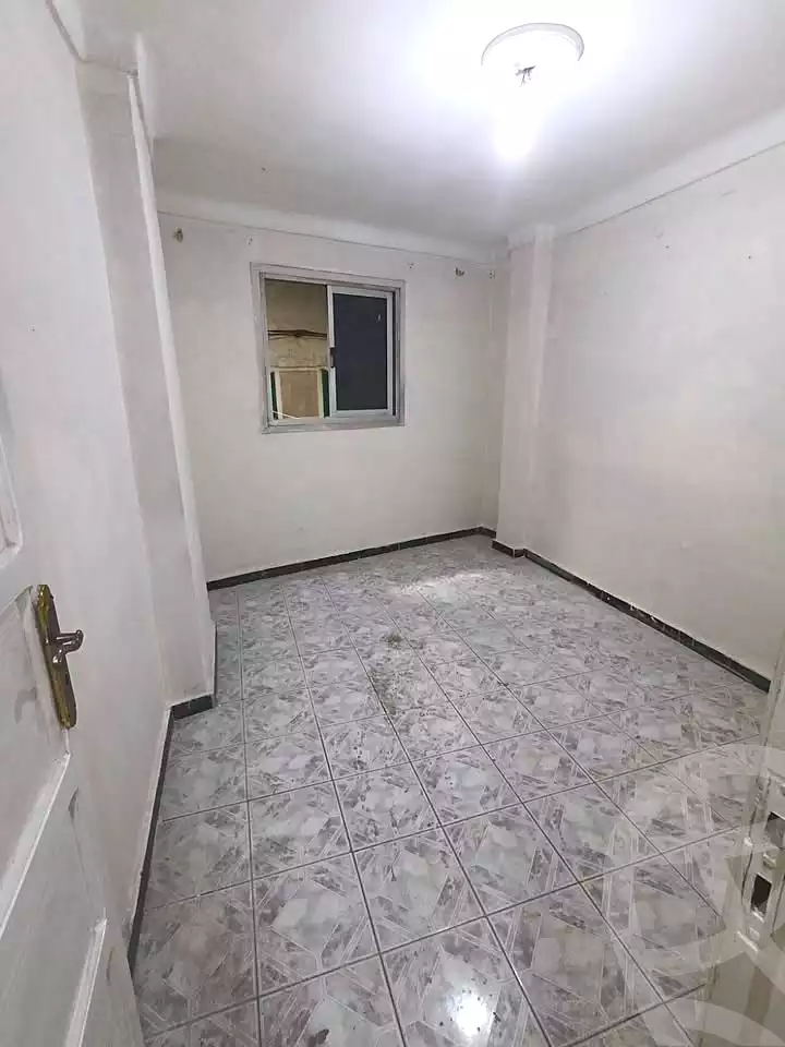 https://aqarmap.com.eg/ar/listing/7098748-for-sale-alexandria-el-asafra-shr-45