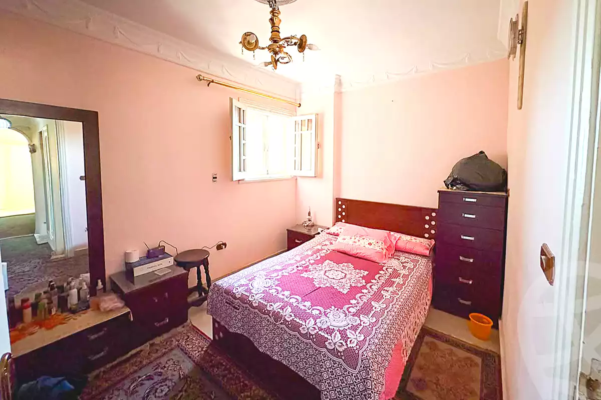 https://aqarmap.com.eg/ar/listing/7099012-for-sale-alexandria-moharram-bey-moharram-bek-st