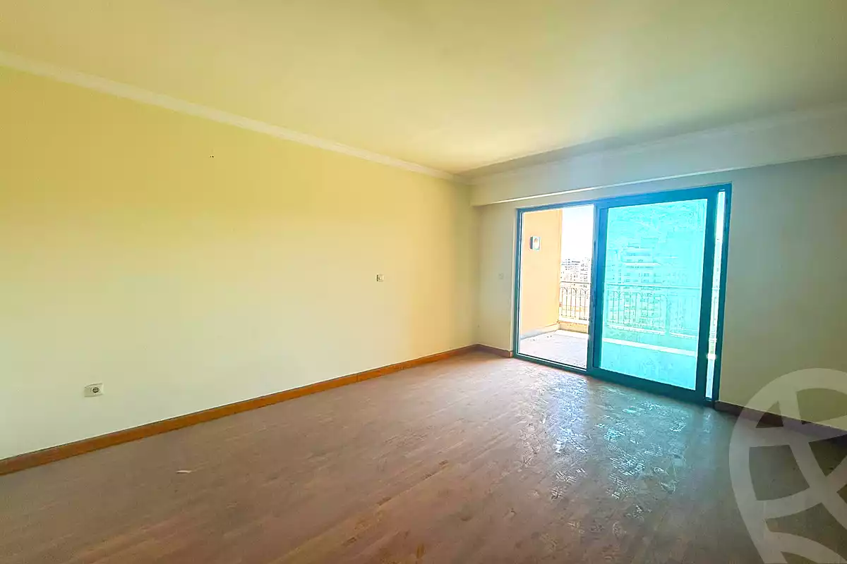 https://aqarmap.com.eg/ar/listing/7099874-for-sale-alexandria-san-stefano-san-stefano-grand-plaza