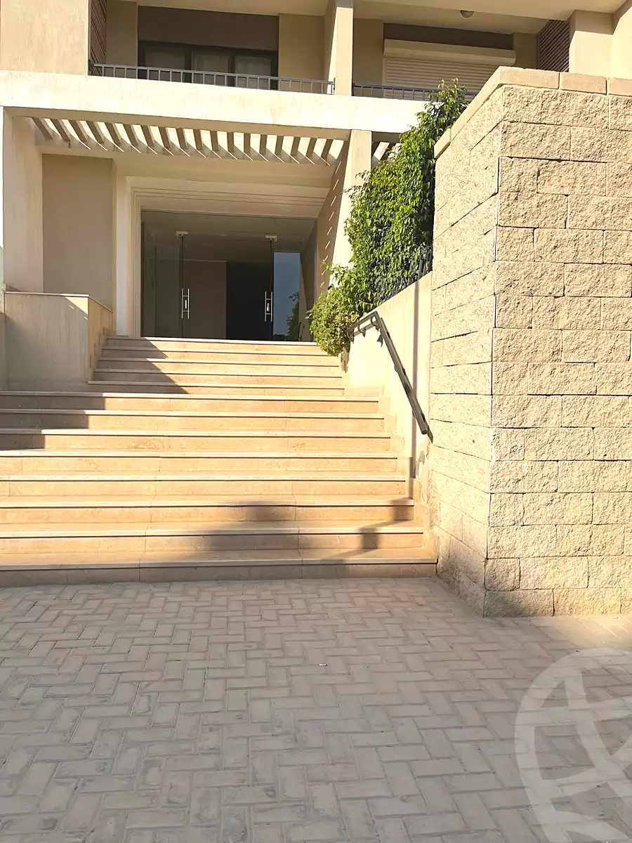 https://aqarmap.com.eg/ar/listing/7100296-for-rent-cairo-new-cairo-compounds-fifth-square